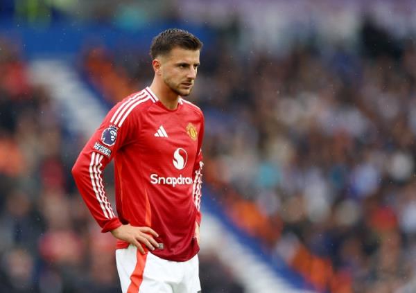 曼聯(lián)最水7號(hào)??芒特6420萬加盟1年半1球1助，首發(fā)踢13分鐘又傷了